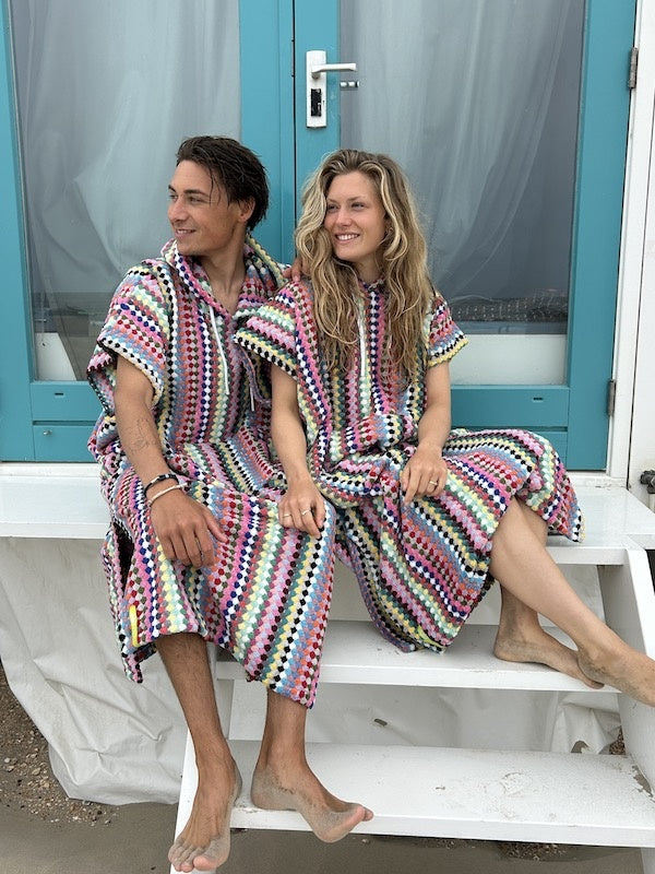 Dikke badstof surfponchos Pom