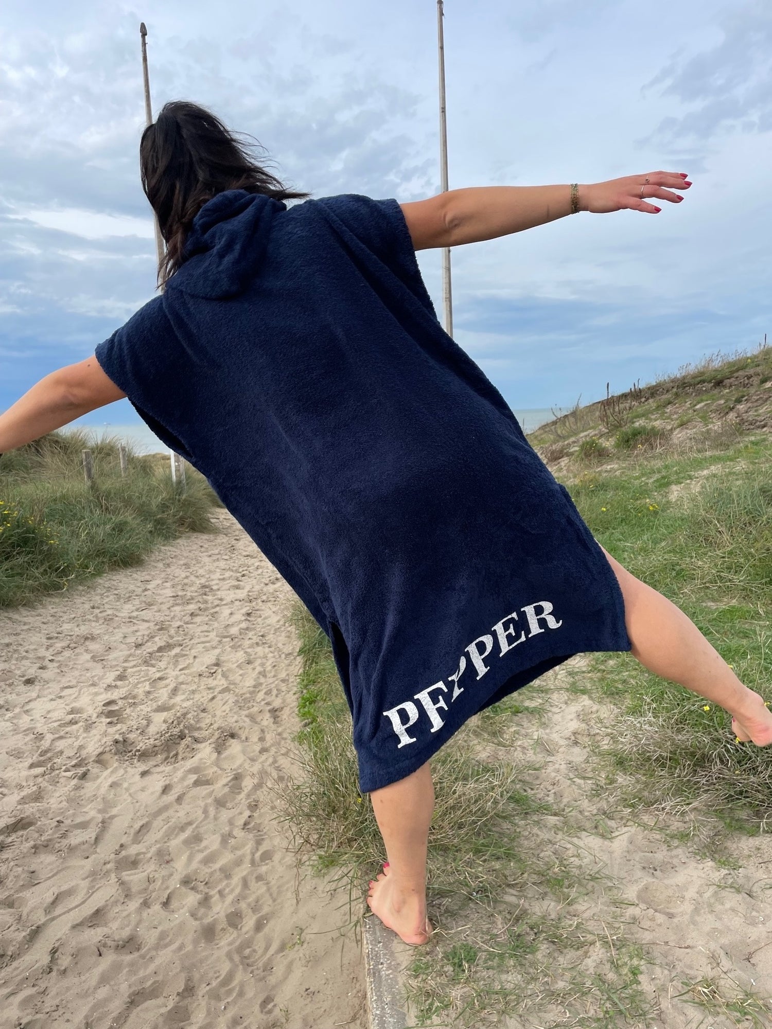 Donkerblauwe poncho met print