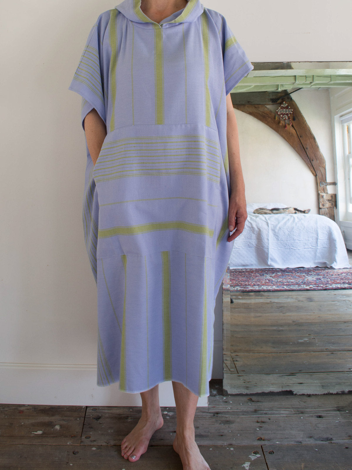 Ottomania surf poncho lila