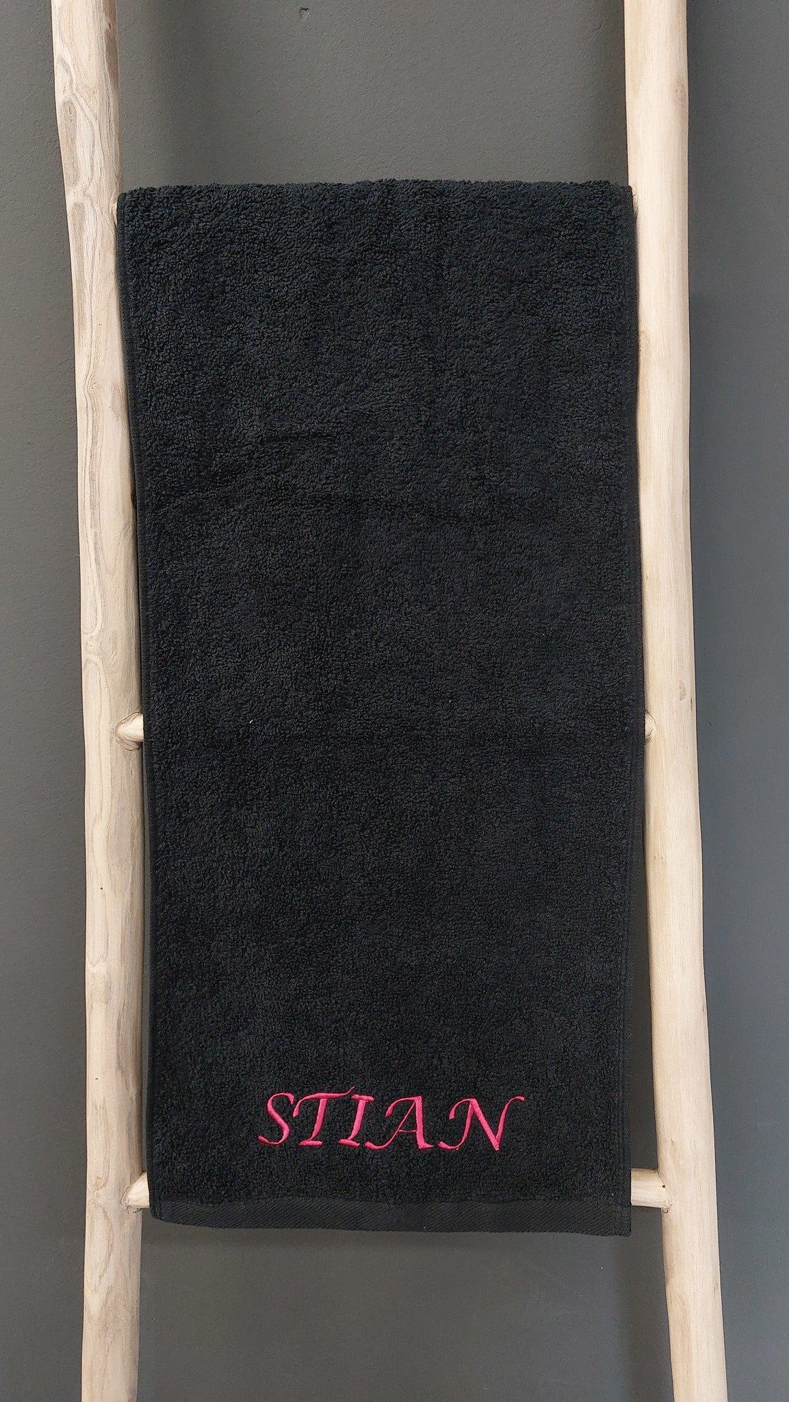 Sporthanddoek met borduring zwart