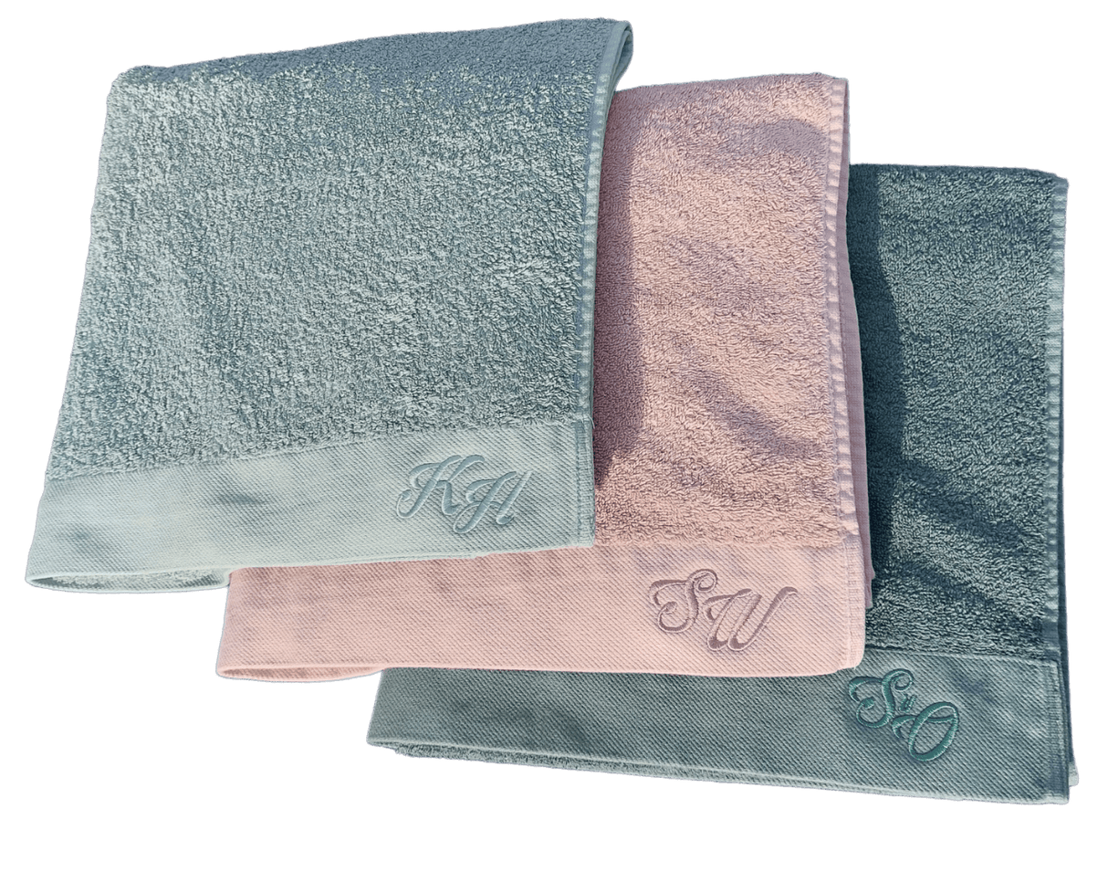 Walra handdoek met initialen jade, p.roze, d.groene
