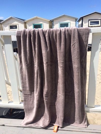 Luxe XXL strandlaken taupe 100x200 cm - 500 gr/m2