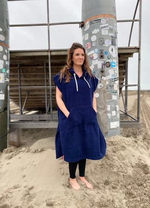 Donkerblauwe surfponcho