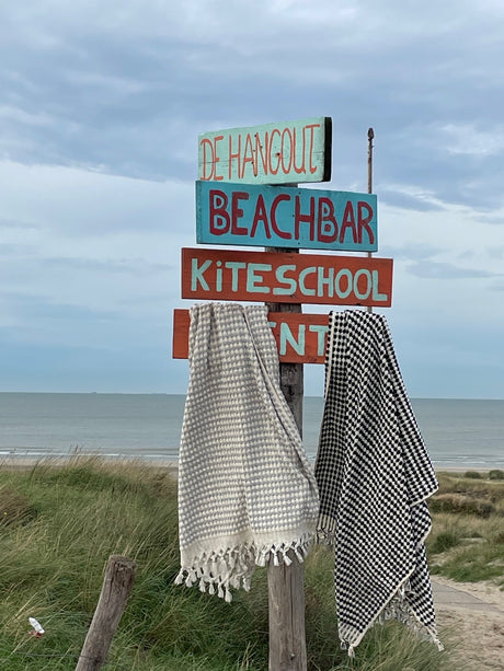 Grote handdoek Pom grijs + zwart
