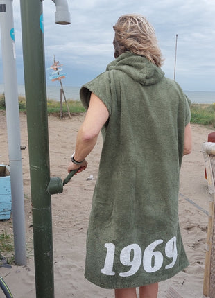 olfijf poncho met print