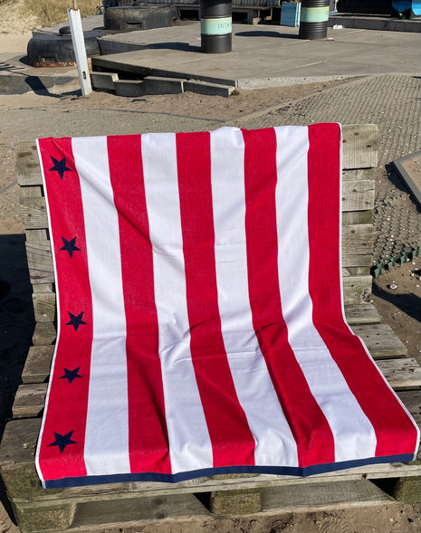 Rode strandhanddoek marinestijl
