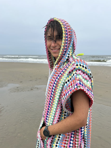 S&LT Specials surfponcho Pom
