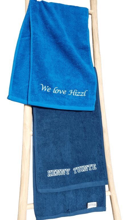 Sporthanddoek met borduring navy en kobalt