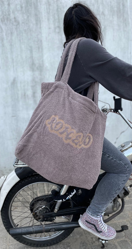 Strandtas taupe met naam
