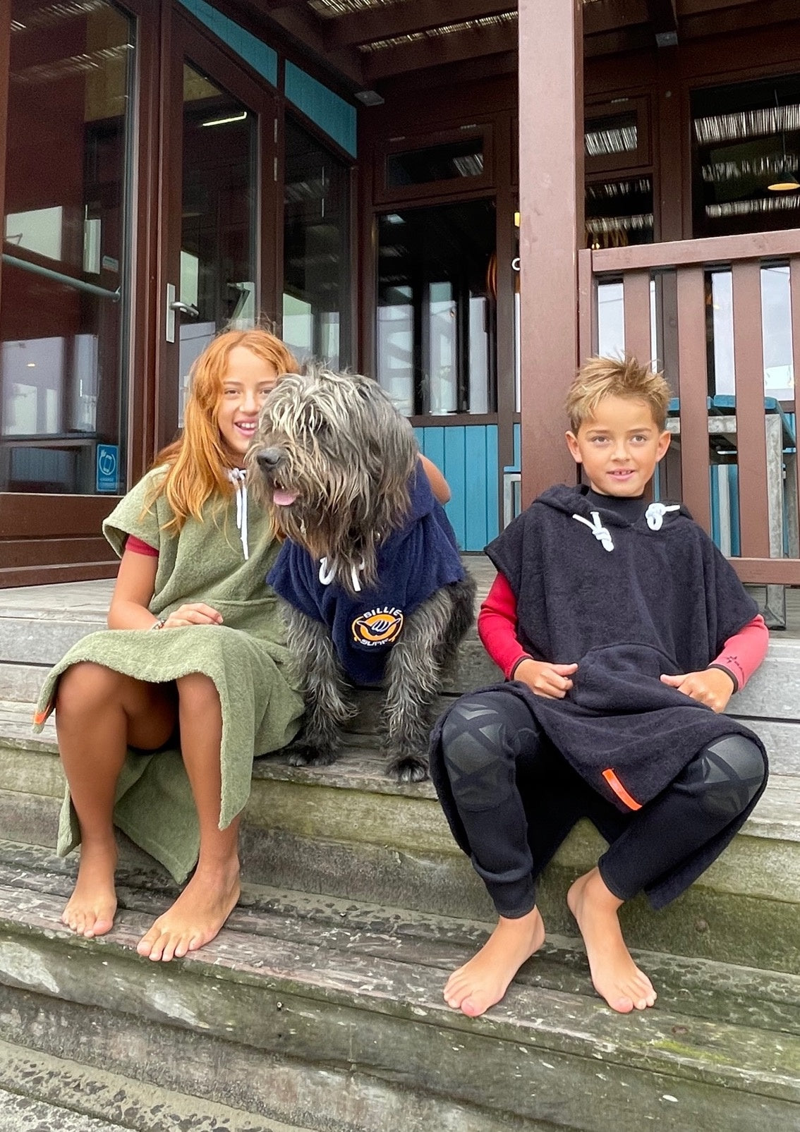 Surfponcho zwart