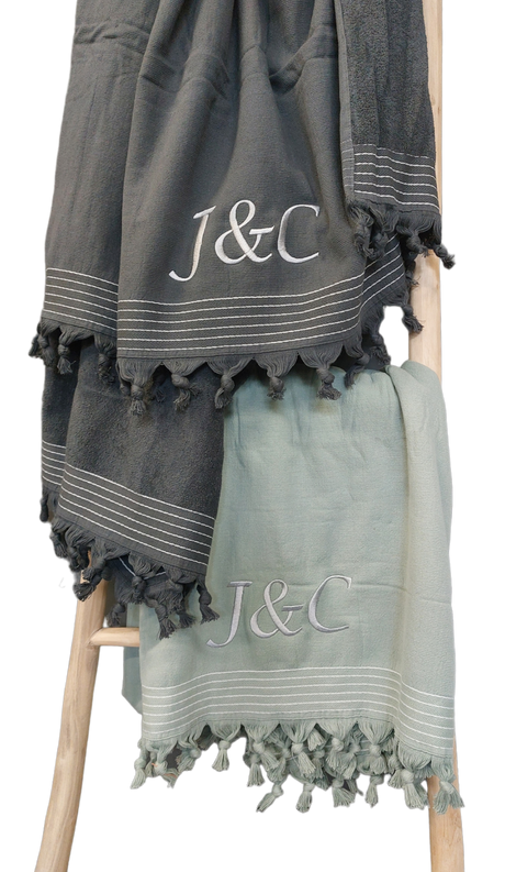 walra-hamamtowel-met-borduring antraciet en jade